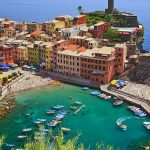 trainingskamp organiseren plannen regelen voetbalteam italie ligurische kust chiavari luchtfoto haven