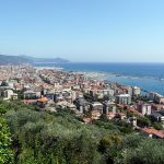 trainingskamp organiseren plannen regelen voetbalteam italie ligurische kust chiavari luchtfoto stad